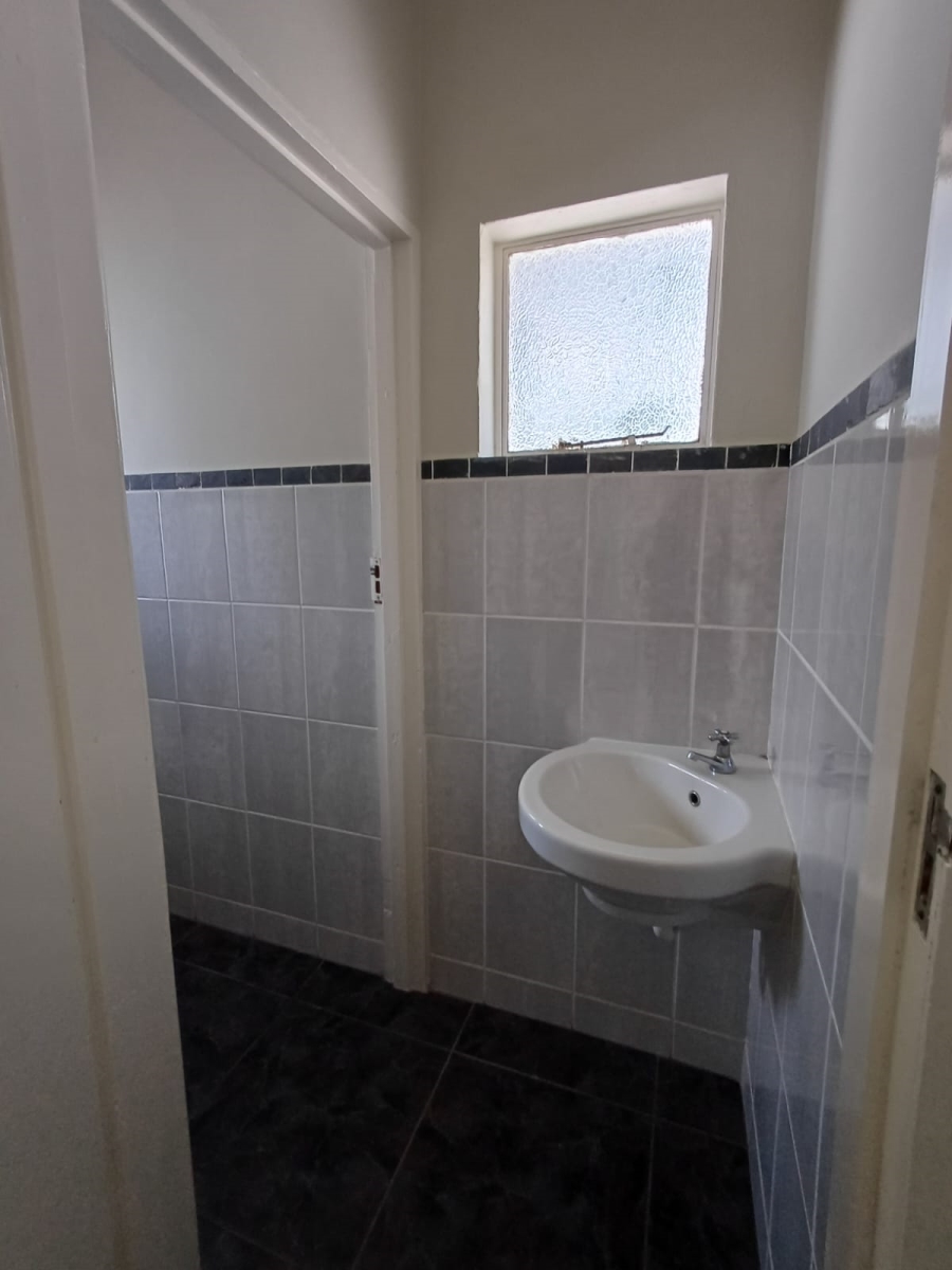 To Let commercial Property for Rent in Queenstown Central Eastern Cape